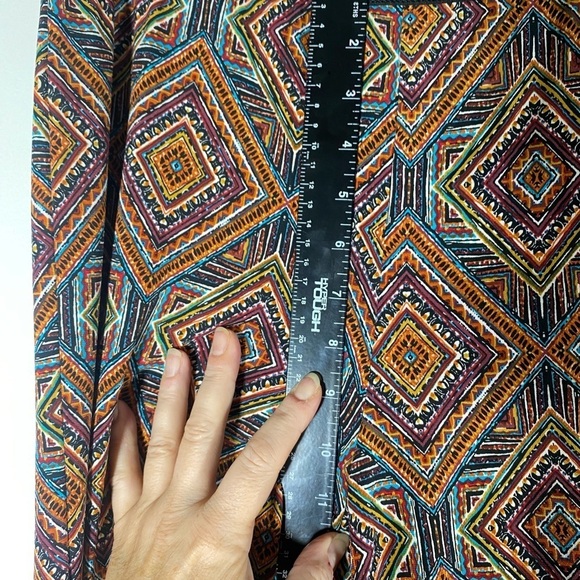 Bobeau Womens Pants Size Medium geometric stretch pull on Wide Leg fall autumn - Picture 4 of 10